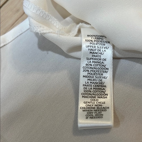 LOFT Elegant Cream Women's Top with Lace Sleeves - Picture 6 of 8